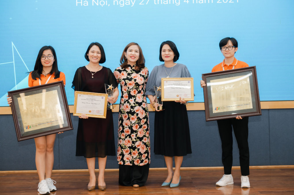 Trao giải Tập thể trường học VioEdu xuất sắc